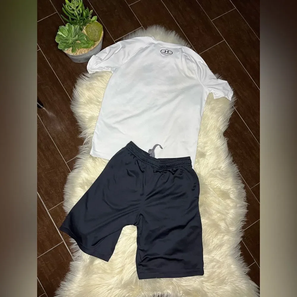 Under Armour White and Black Athletic Set Sz Large